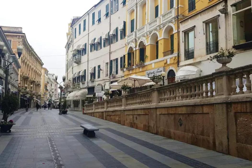 Giardino In Citta; Centralissimo Sanremo Bagian luar foto